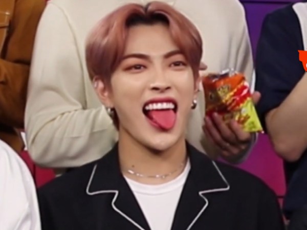 THROWBACK THURSDAY: ATEEZ’s First American Food&nbsp;Mukbang